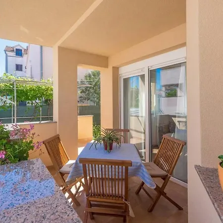 Dado Apartament