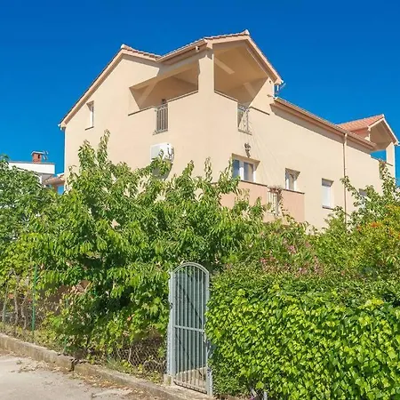 Apartament Dado